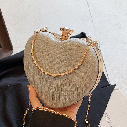 Glamouröse herzförmige Abend-Clutch