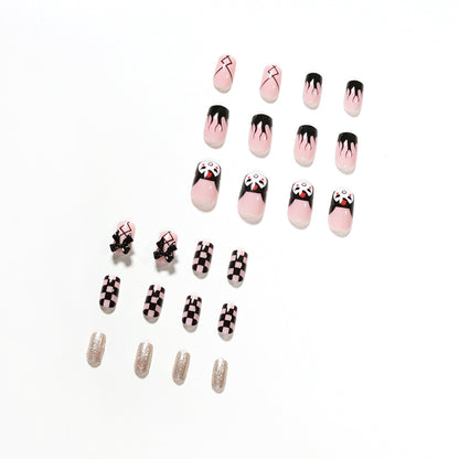Kunstvolle Nagelverlängerungen mit verspieltem Design Brehn