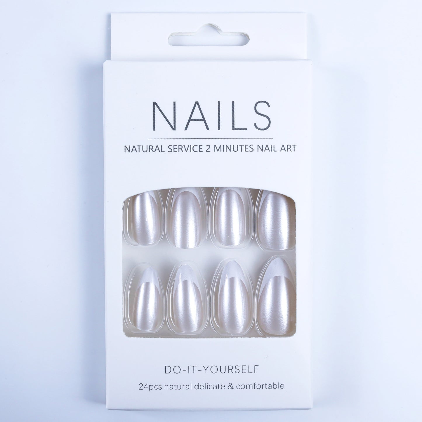 Kunstnägel Im Eleganten French-Tip-Design Brehn