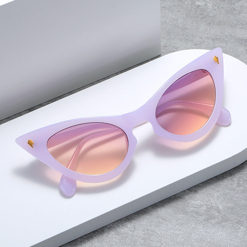 Damen Cat-Eye Sonnenbrille mit verspiegelten Gläsern und elegantem Detail Brehn