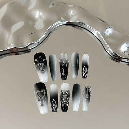 Künstlerisches gotisches Press-on-Nageldesign