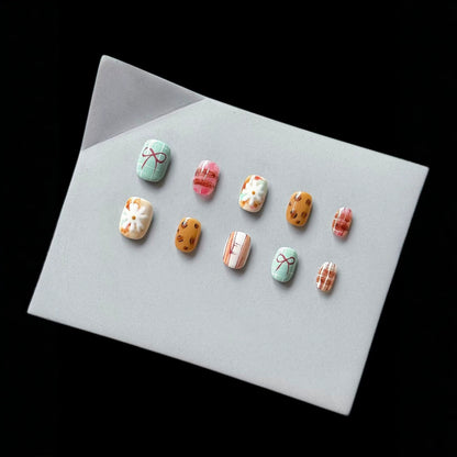 Künstlerische Nagelkunst Tipp