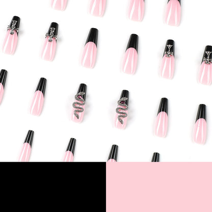 Kunstvolle Stiletto-Nägel mit Glitzer-Akzenten und Kreativdesign Brehn