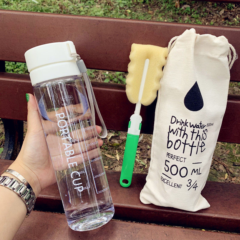 Damen tragbare Wasserflasche mit praktischem Reinigungssystem Brehn