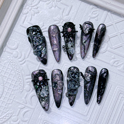 Gothic-inspiriertes dekoratives Spinnen-Nagelkunst-Set