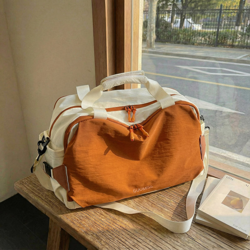 Sportliche Reisetasche Mit Mehreren Praktischen Fächern Brehn