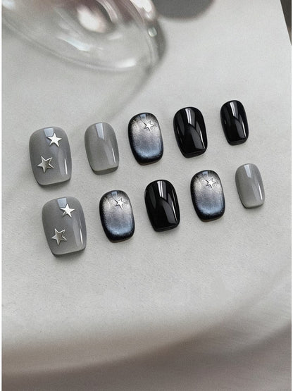 Dekoratives Press-On Nagelkunst Set mit Sternakzenten