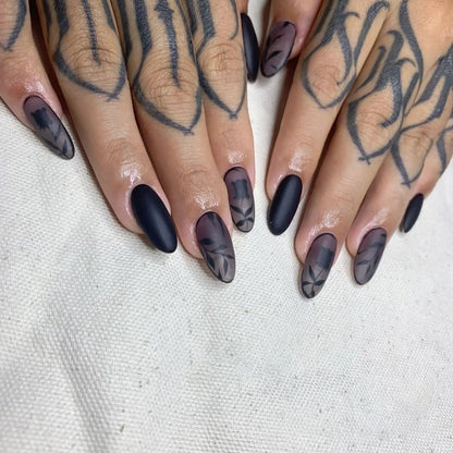 Künstlerisches, blumeninspiriertes Nagelkunst-Set