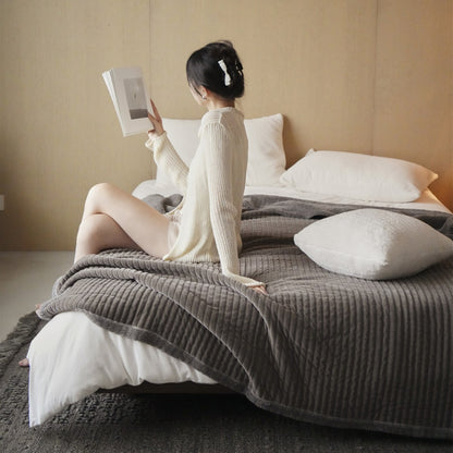 Gepolsterte Plüsch wendbare Kuscheldecke