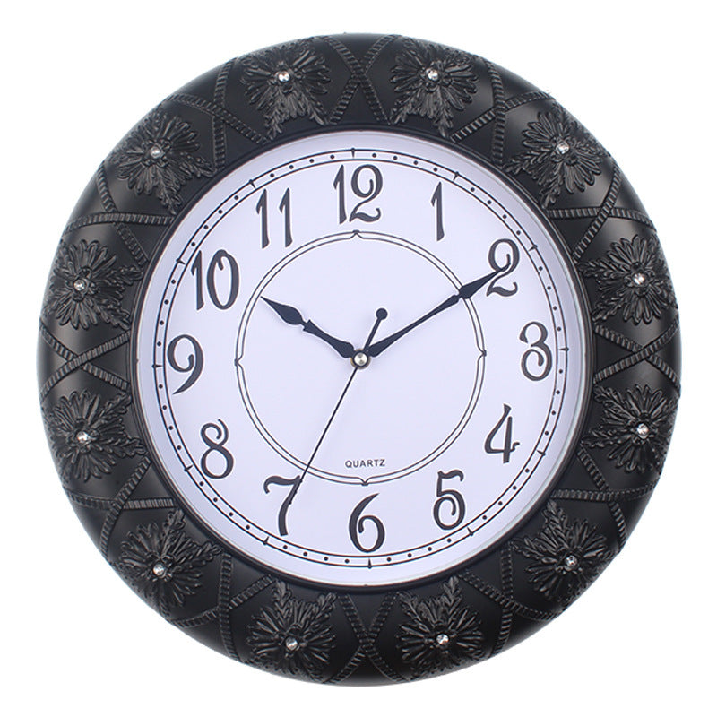 Elegante Wanduhr mit Filigranem Blumendesign Brehn