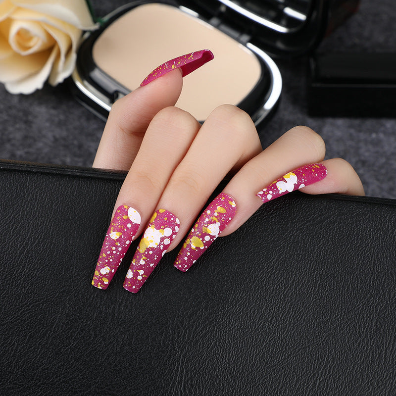Kunstnägel mit künstlerischem Splatter-Design Brehn