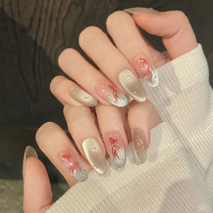 Künstlerisches Press-On Nagelset mit einzigartigem Fischdesign