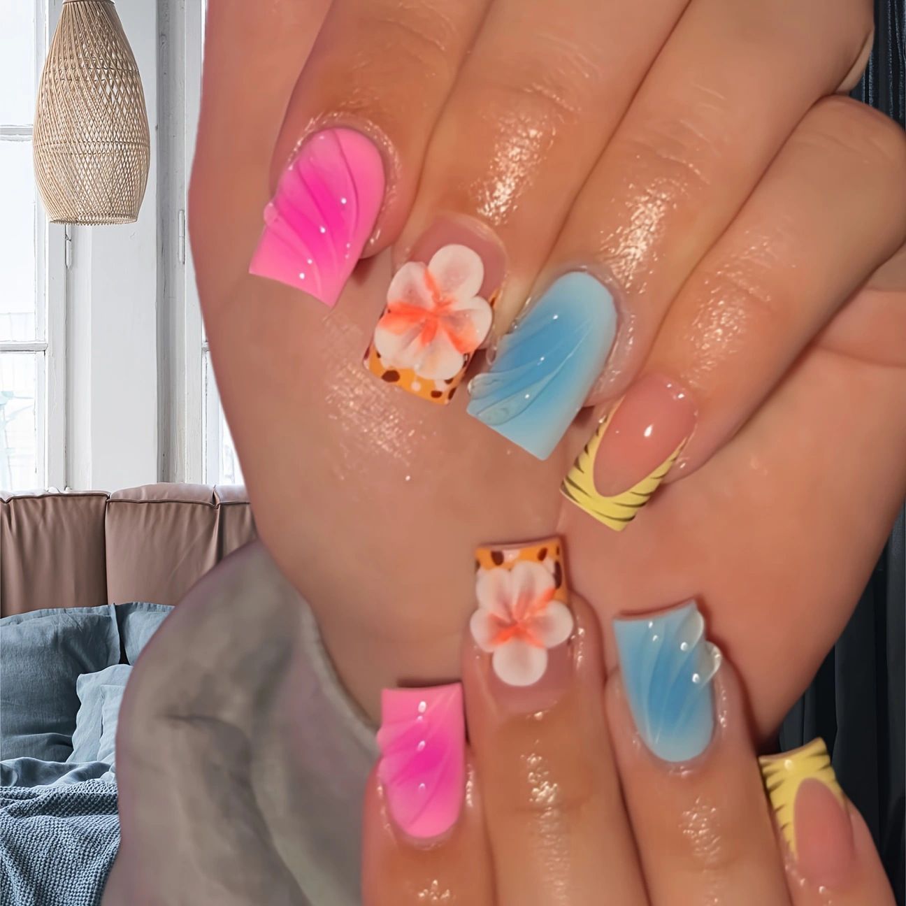 Künstlerische Blumen-Press-On Nägel Brehn