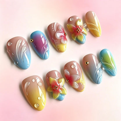 Kunstnagelset mit floralen Elementen und farbenfrohen Akzenten Brehn