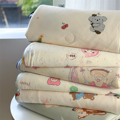 Kinder-Bettwäscheset mit niedlichen Tiermotiven und gesteppter Decke