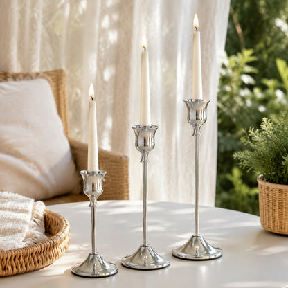 Elegante goldene Kerzenhalter Set