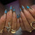 Kreatives Press-On-Nagelset mit eleganten künstlerischen Designs Brehn