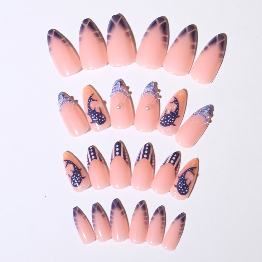 Künstlerische Ombre-Nageldesigns Brehn