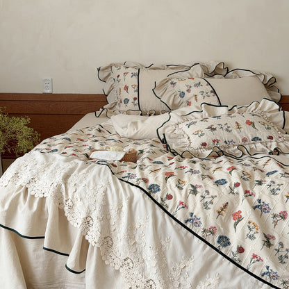 Boho-Bettwäsche-Set mit gesticktem Blumenmuster und Volantkissen Brehn