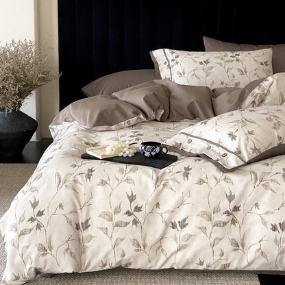 Bettbezug-Garnitur mit feinem Blatt-Jacquard, Knopfverschluss und Hotelnaht