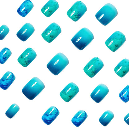 Künstlerisch von Wellen inspirierten Nagelkunst Brehn