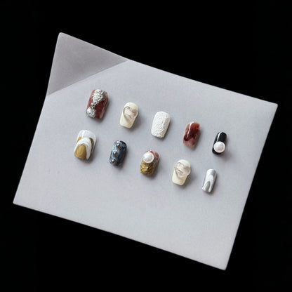 Künstlerisches Press-On Nagelset mit einzigartigen abstrakten Designs  1791774457