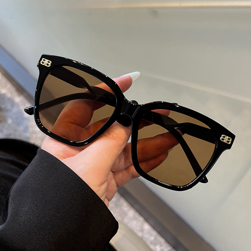 Damen quadratische Sonnenbrille mit eleganter Rahmenstruktur und UV-Schutz Brehn