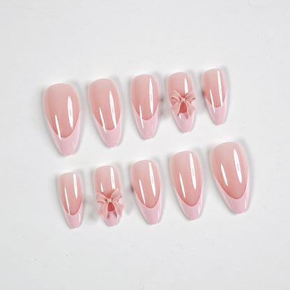 Detailliertes Nagelkunst Press-On-Kit