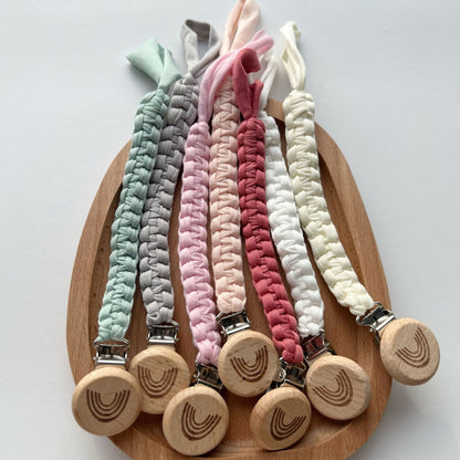 Geflochtener Baumwoll-Schnullerband mit graviertem Holz-Sicherheitsclip