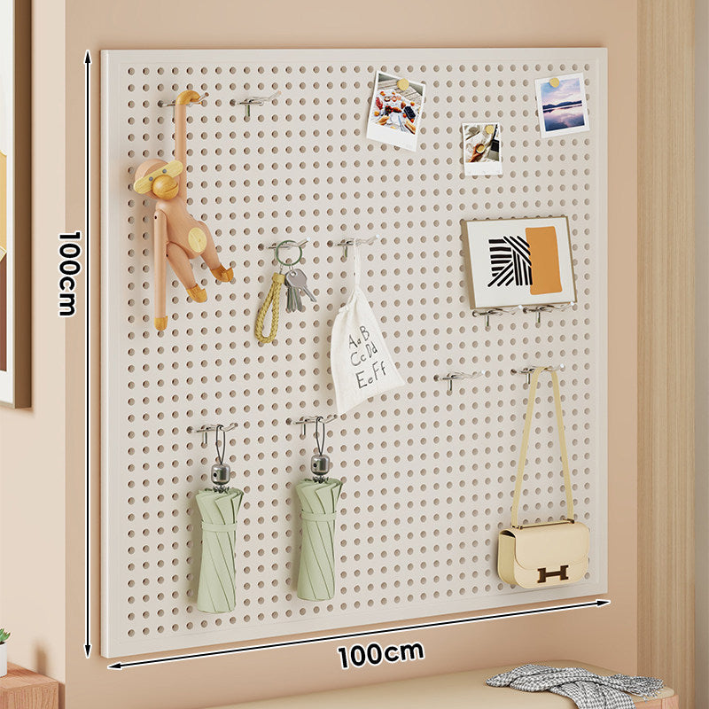 Wandmontiertes Lochplatten-Organisationspaneel mit modularen Haken