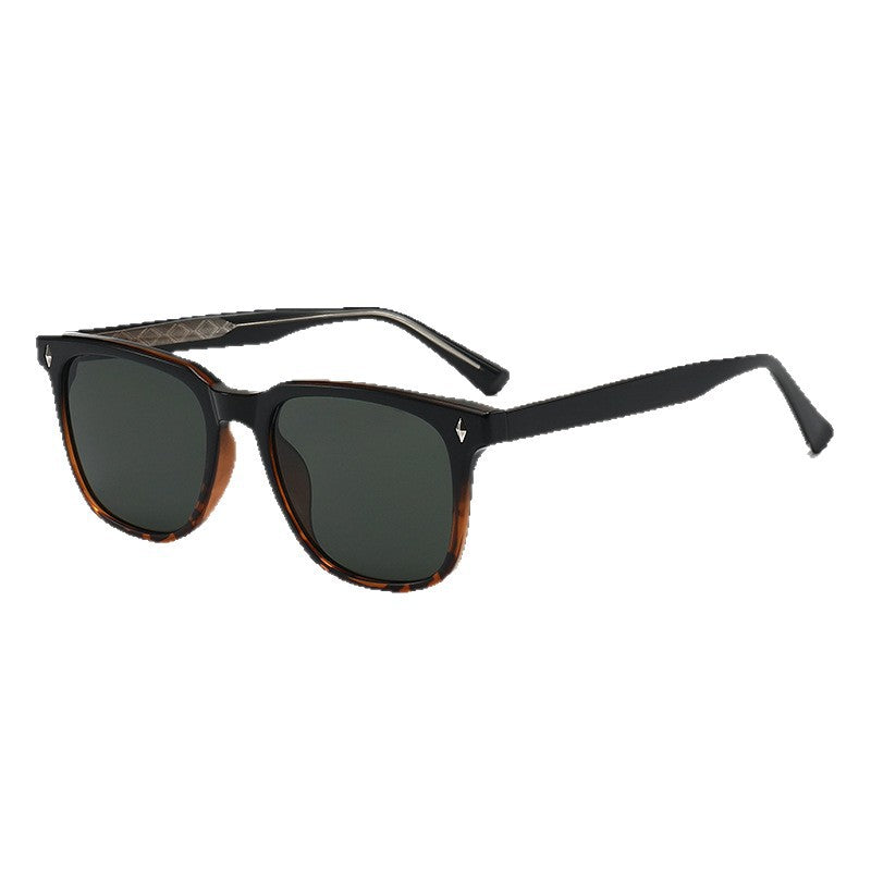 Damen modische Sonnenbrille mit stilvollem und robustem Rahmen Brehn