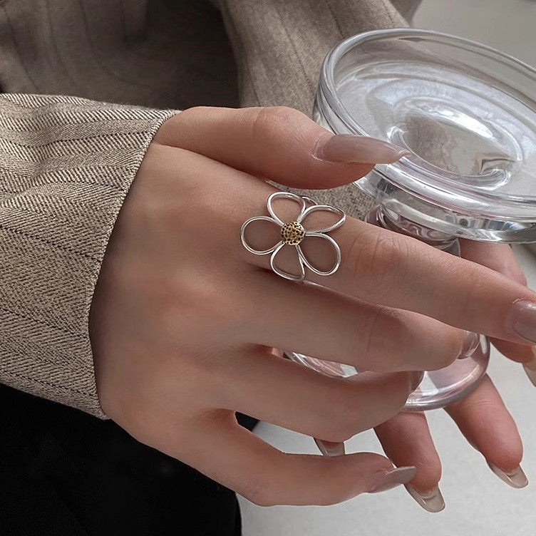 Stylischer Floralring Brehn