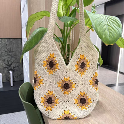Handgefertigte Makramee Tasche mit Sonnenblumenmotiv Brehn