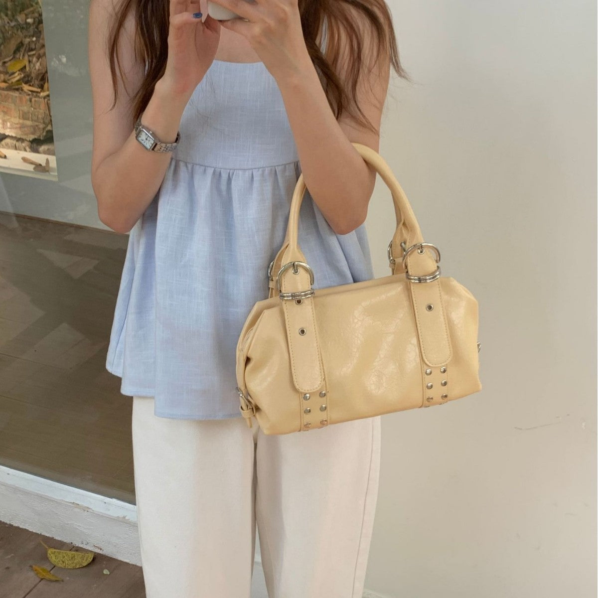 Dekorativer Nieten Handtasche