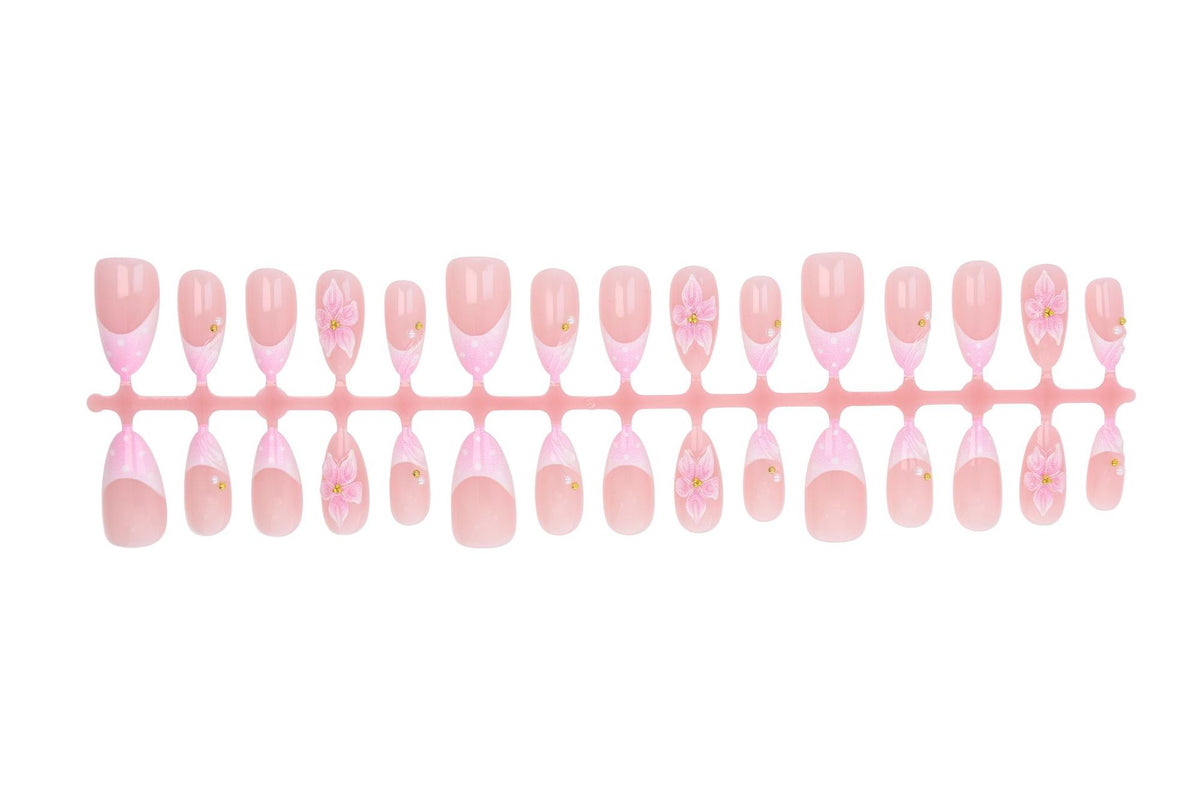 Kunstnagelset mit floraler Akzentgestaltung Brehn