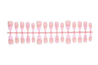 Kunstnagelset mit floraler Akzentgestaltung Brehn