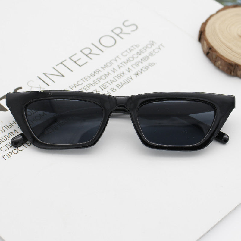Damen geometrische Sonnenbrille mit raffiniertem Kunststoffrahmen Brehn