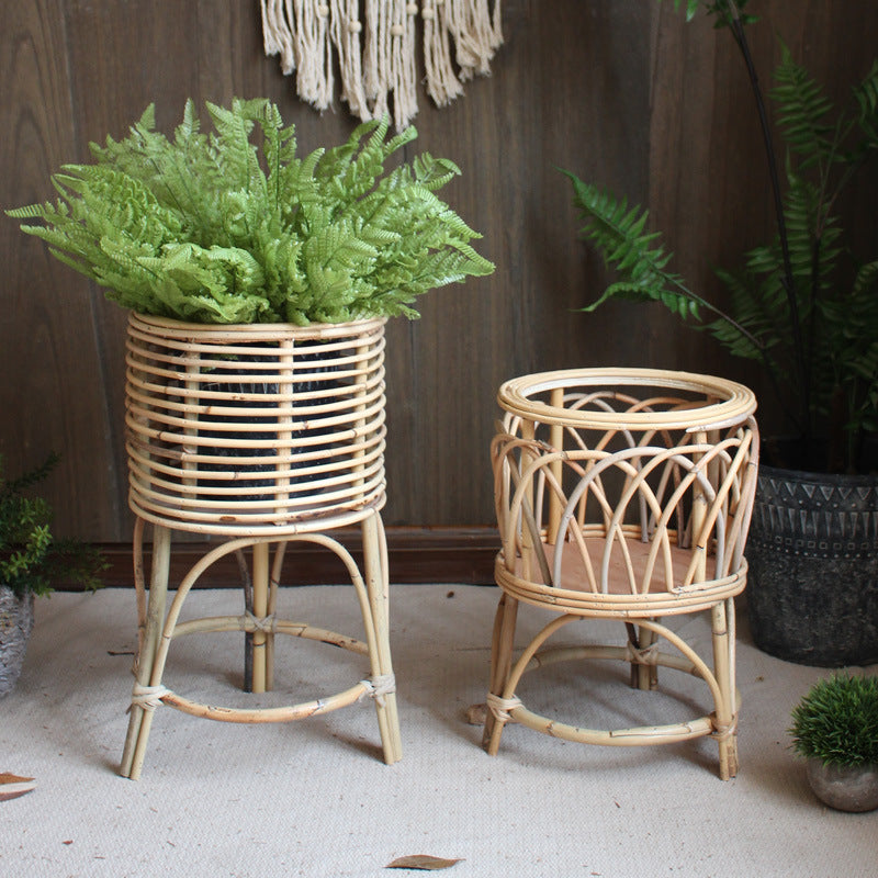 Pflanzenständer aus Rattan mit modernem Design Brehn