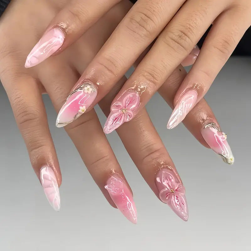 Dekorative Blumen-Nagelkunst Verlängerungen Brehn