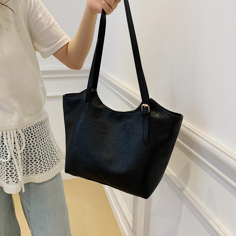 Geräumige Alltags-Schultertasche Brehn