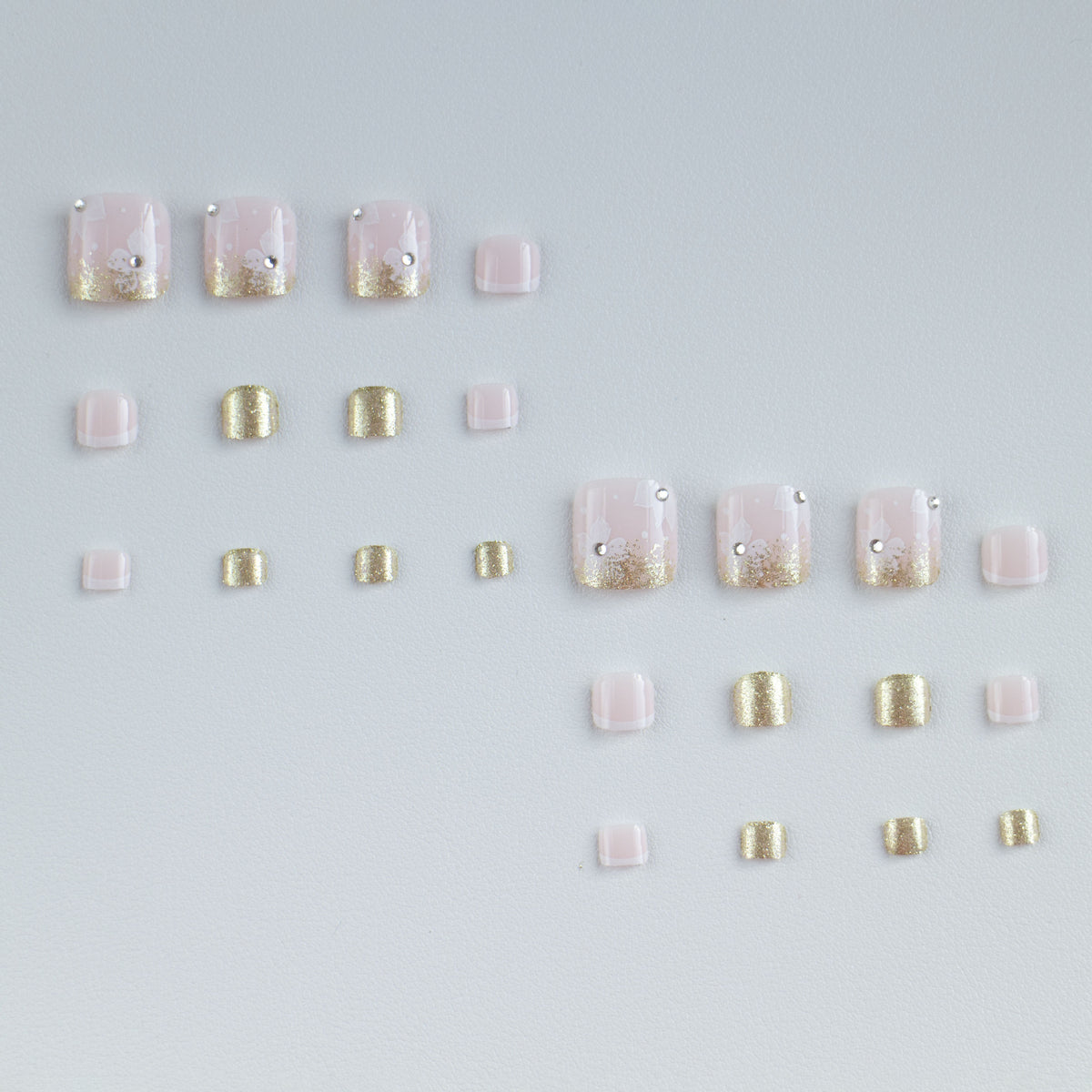 Elegante Blumengel-Nagelkunst
