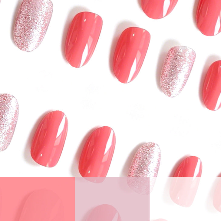 Glitzernde Nagelkunstverzierungen Brehn