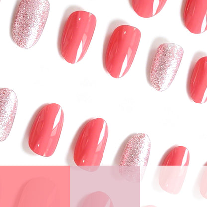 Glitzernde Nagelkunstverzierungen Brehn