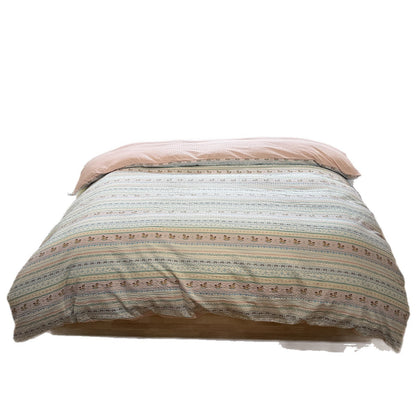 Gesteppte Baumwoll-Bettwäsche mit nordischem Rentier-Patchwork