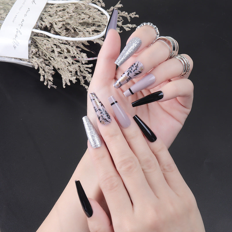 Glamouröse Stiletto Press-On Nägel Set Brehn
