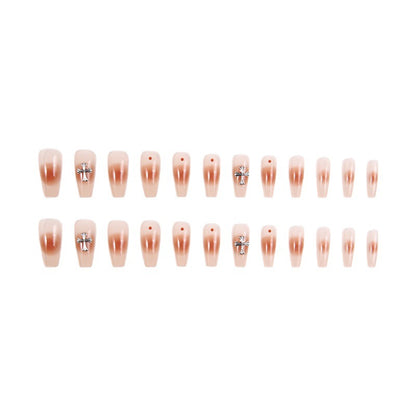 Kunstnagelset mit Glamourösen 3D-Verzierungen Brehn