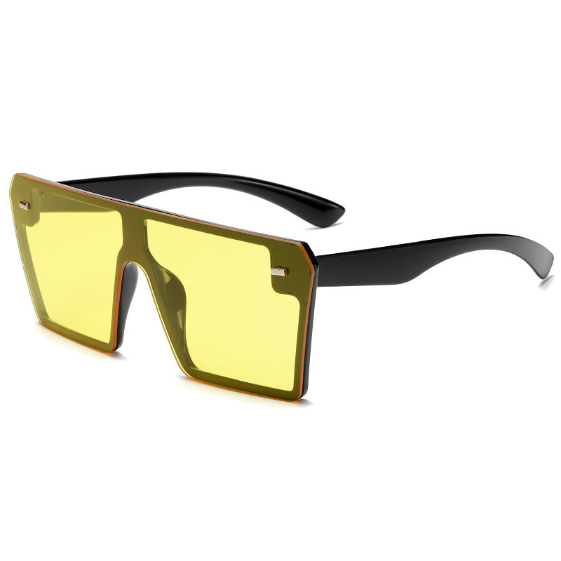 Damen Oversized Sonnenbrille im futuristischen Design Brehn