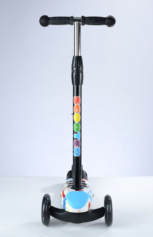 Stilisiert Dreirad Kickboard Scooter Brehn