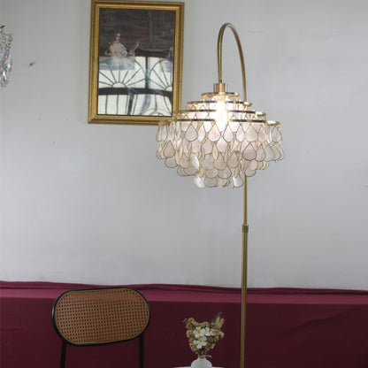 Elegante Muschel-förmige Stehlampe