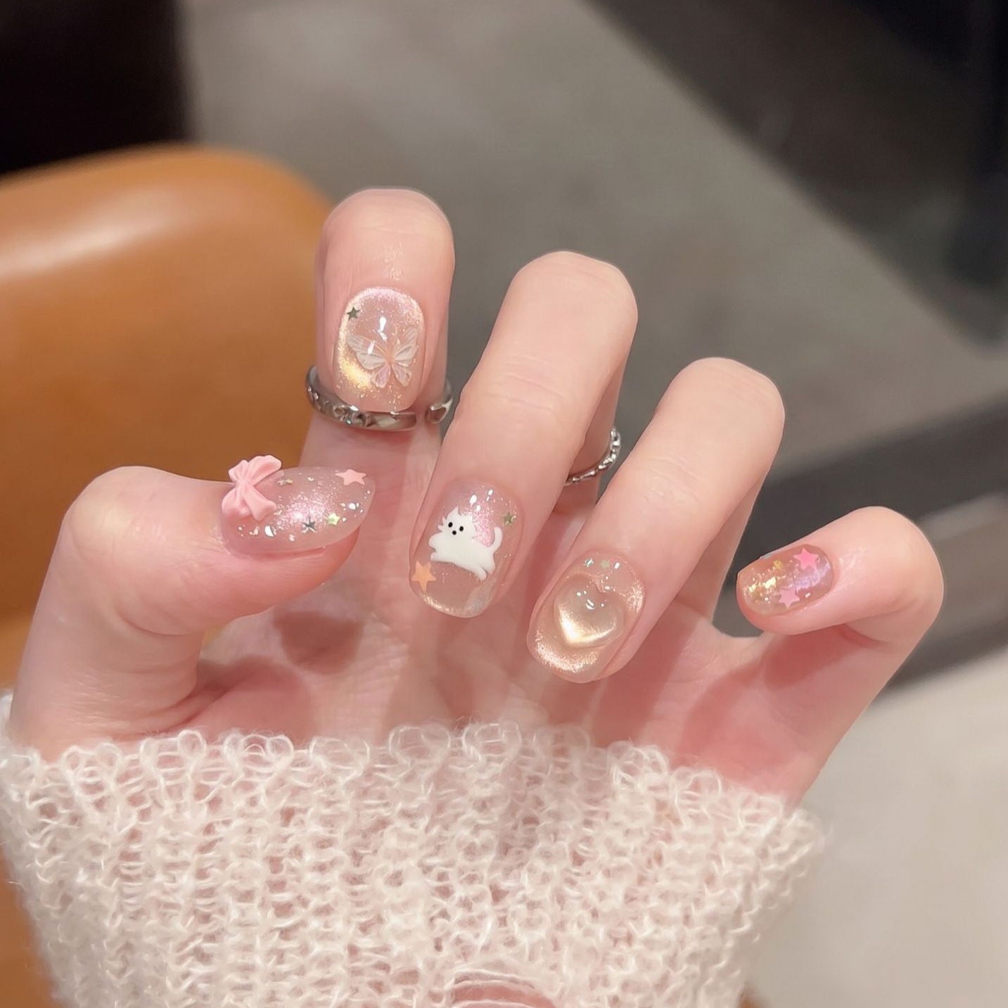 Verspielt Press-On Nagelkunstset mit verspielten Charakterdesigns Brehn